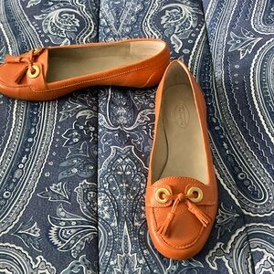 Shoes
  
pebble grainsed leather